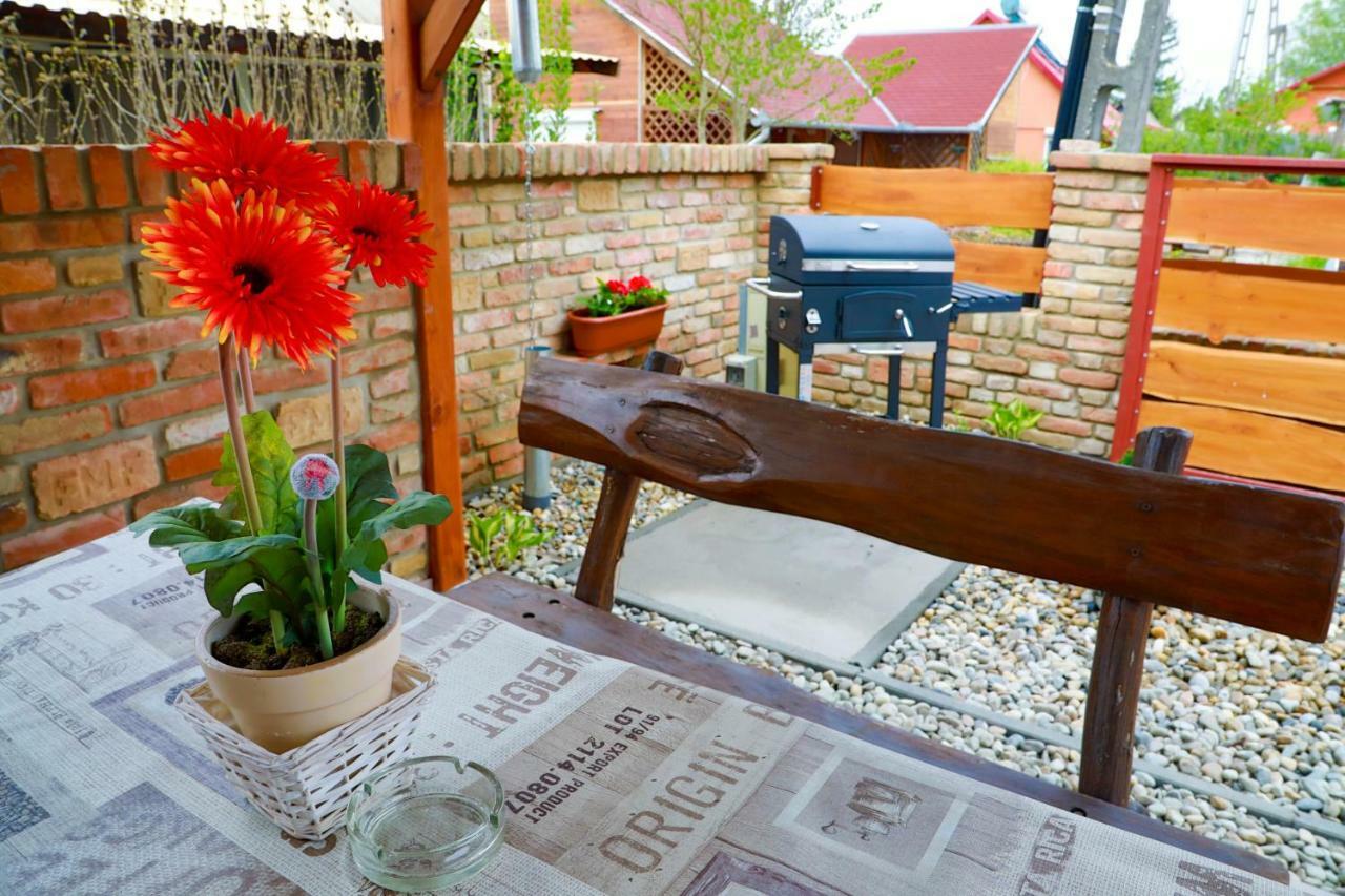 Jazmin Apartman Buzsák Zewnętrze zdjęcie