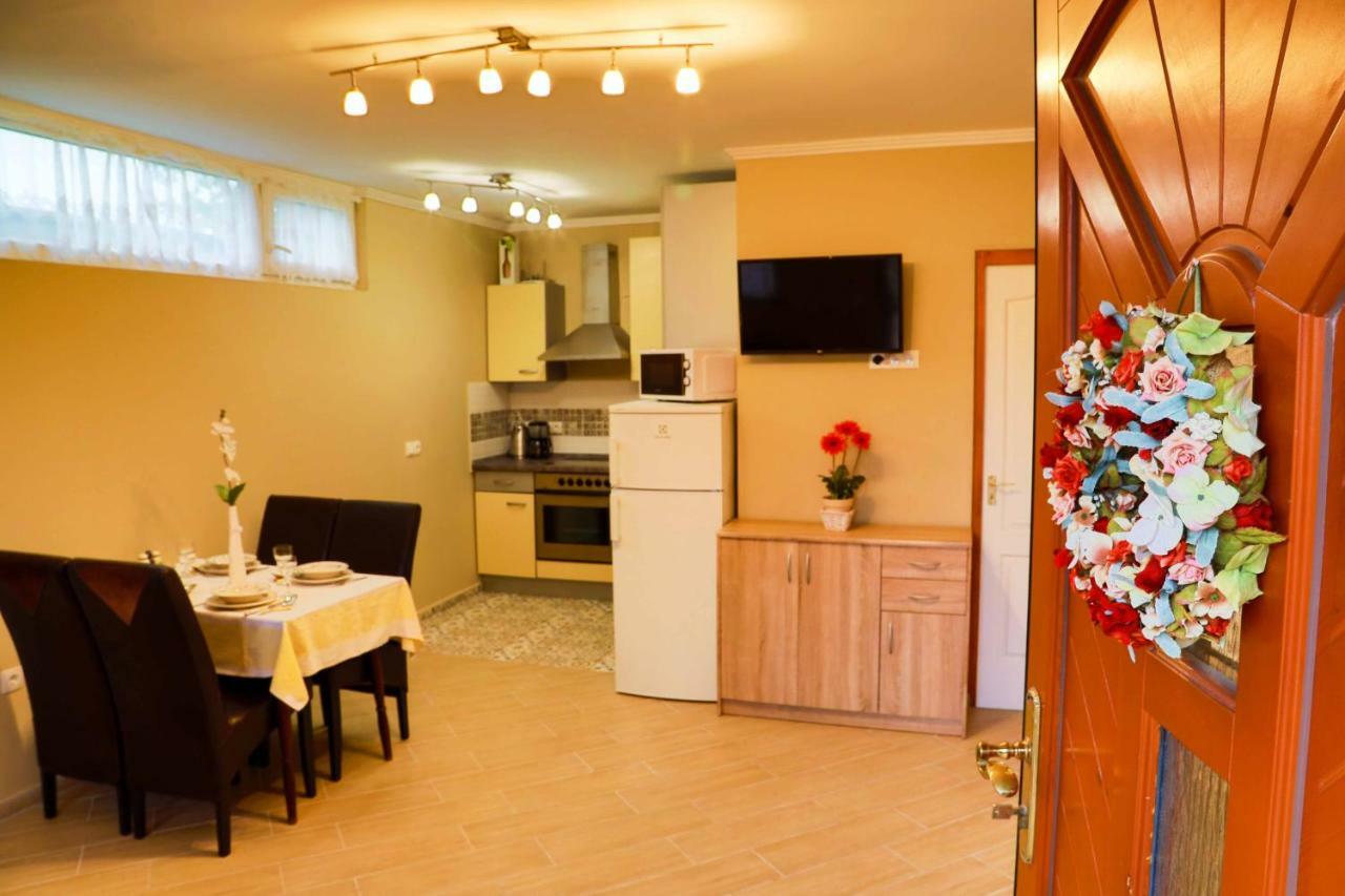 Jazmin Apartman Buzsák Zewnętrze zdjęcie